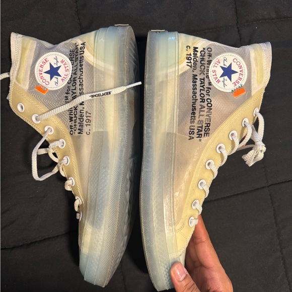 Translucent High-Top Sneakers with Text Detail off white converse collab the ten - Picture 5 of 6